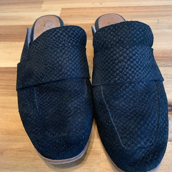 Free People Women’s Shoes Color: Black, Size 8 - Picture 5 of 7